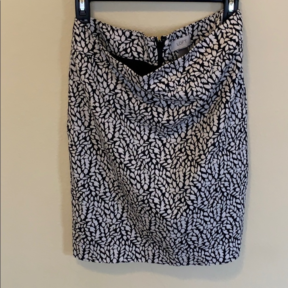 ANN TAYLOR pencil skirt